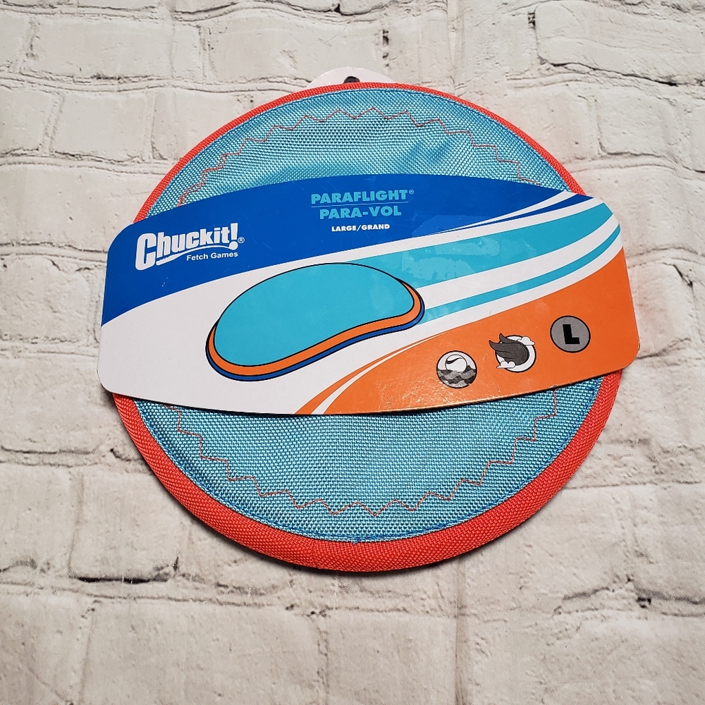 Chuck it Dog Flying Disc. Dog toy.